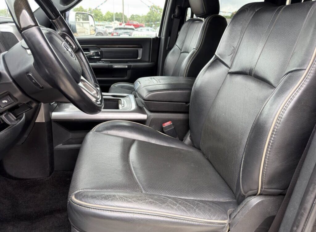 SUV Used Ram 1500 REV $8,000 AWD/4WD Petrol 118,271 miles Black 2016 Automatic 4-door